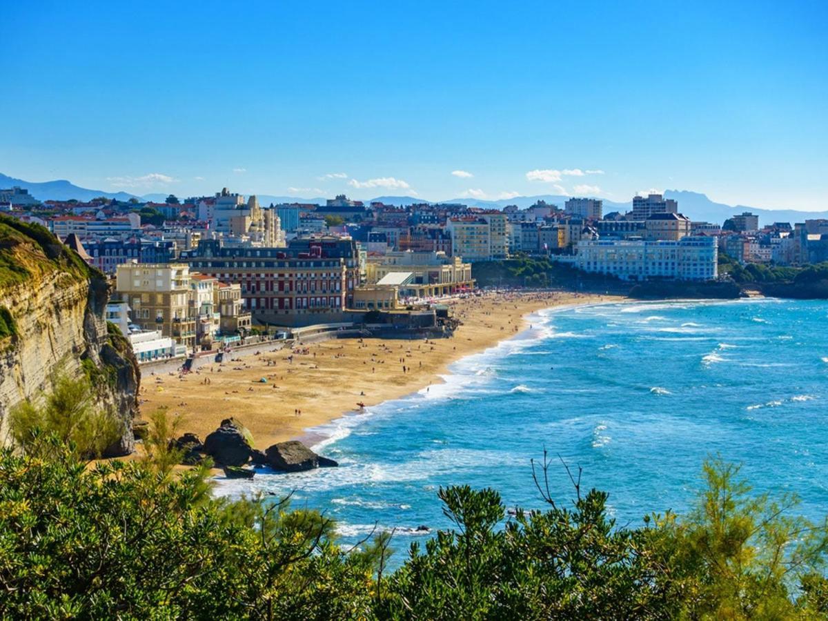 Toki Eder: Marisol's Heated Pool Retreat Near Bayonne And Hossegor
